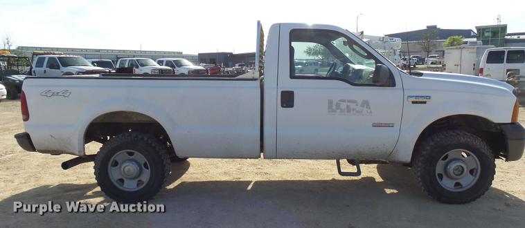image for item DB2448 2006 Ford F250 Super Duty pickup truck