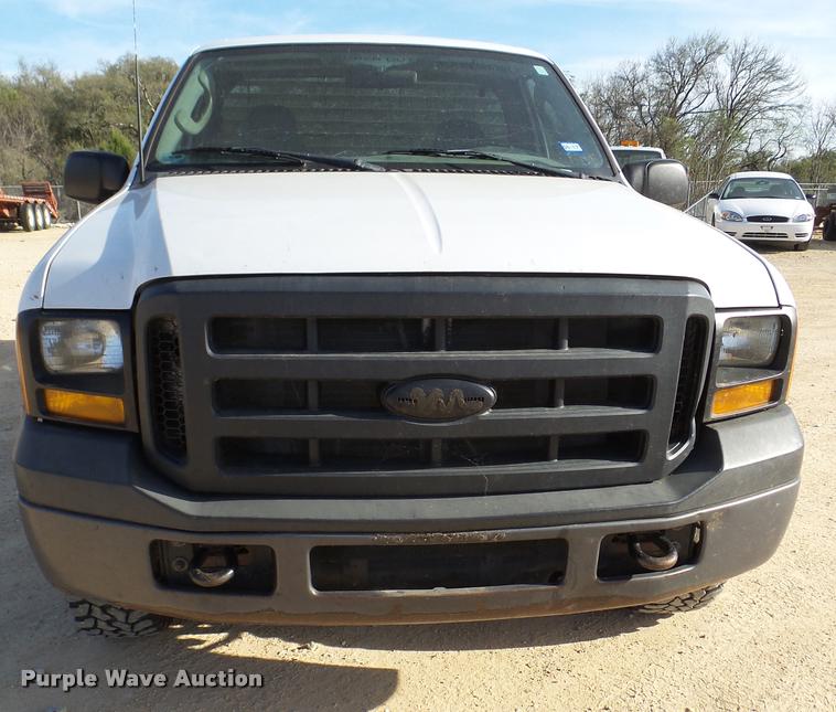 image for item DB2448 2006 Ford F250 Super Duty pickup truck