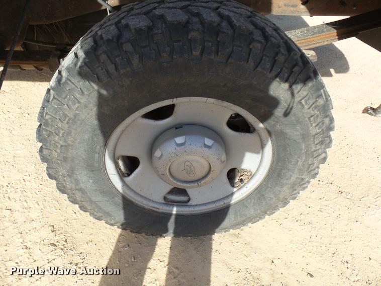 image for item DB2448 2006 Ford F250 Super Duty pickup truck