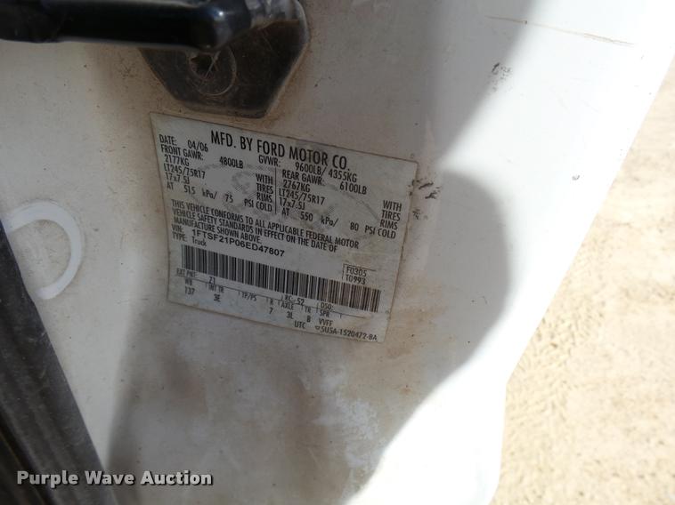 image for item DB2448 2006 Ford F250 Super Duty pickup truck