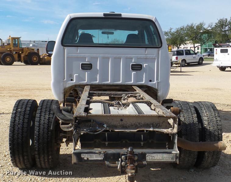 image for item DB2450 2004 Ford F550 Crew Cab truck cab and chassis