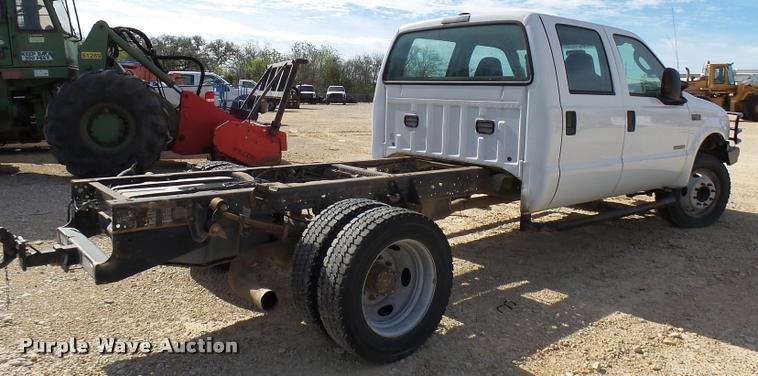 image for item DB2450 2004 Ford F550 Crew Cab truck cab and chassis