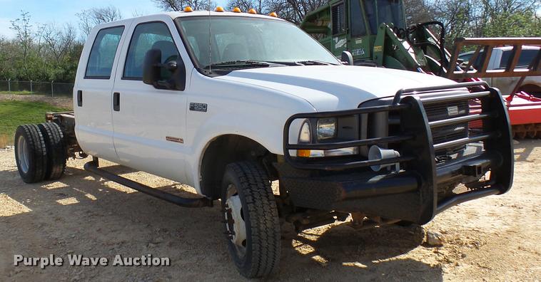 image for item DB2450 2004 Ford F550 Crew Cab truck cab and chassis