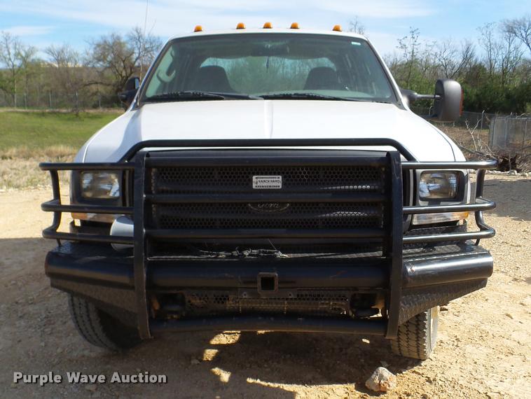 image for item DB2450 2004 Ford F550 Crew Cab truck cab and chassis