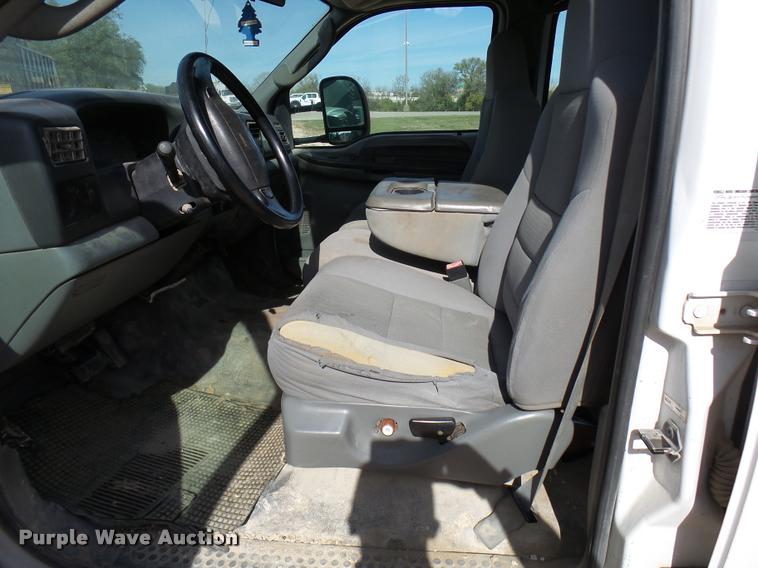 image for item DB2450 2004 Ford F550 Crew Cab truck cab and chassis