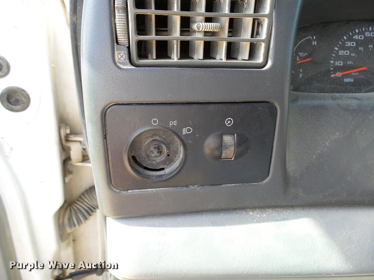 image for item DB2450 2004 Ford F550 Crew Cab truck cab and chassis