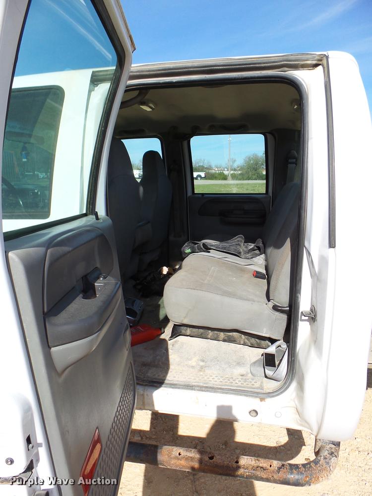 image for item DB2450 2004 Ford F550 Crew Cab truck cab and chassis