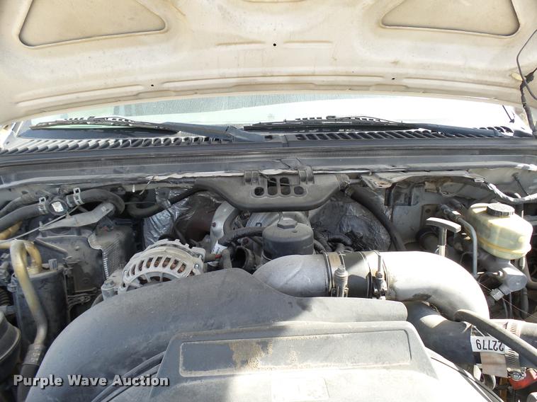 image for item DB2450 2004 Ford F550 Crew Cab truck cab and chassis