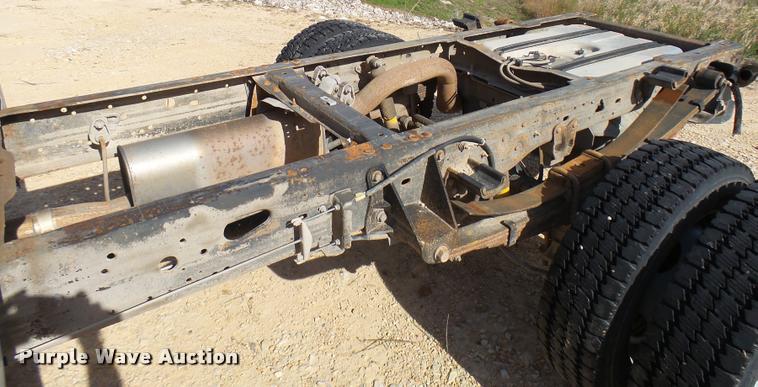 image for item DB2450 2004 Ford F550 Crew Cab truck cab and chassis