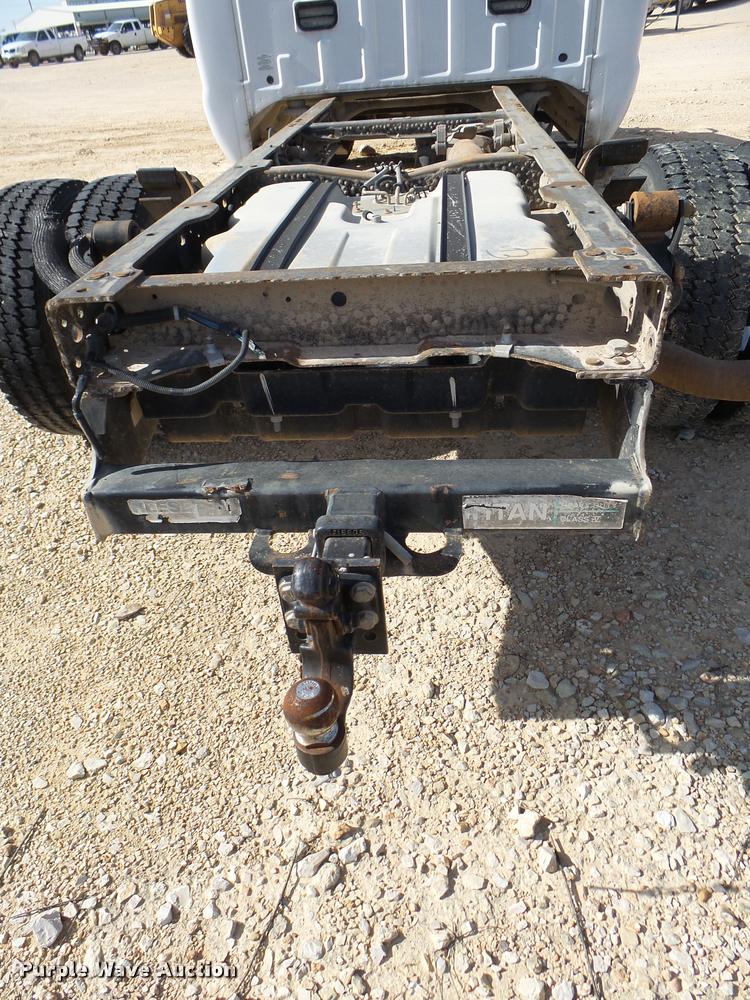 image for item DB2450 2004 Ford F550 Crew Cab truck cab and chassis