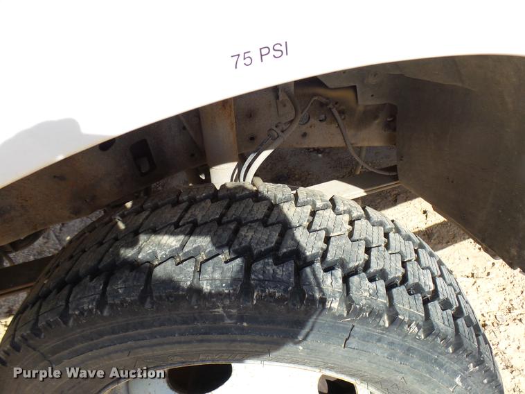 image for item DB2450 2004 Ford F550 Crew Cab truck cab and chassis