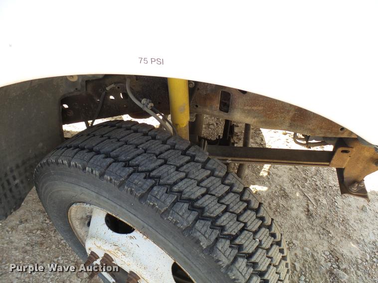 image for item DB2450 2004 Ford F550 Crew Cab truck cab and chassis