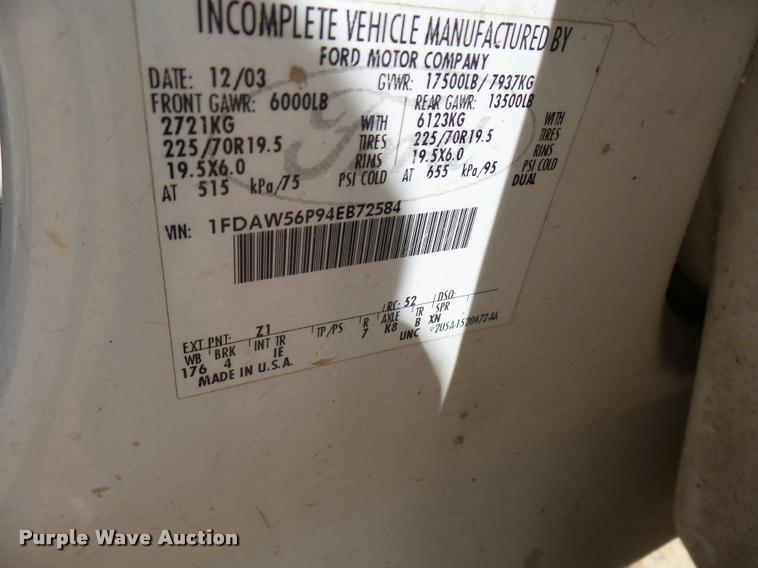 image for item DB2450 2004 Ford F550 Crew Cab truck cab and chassis