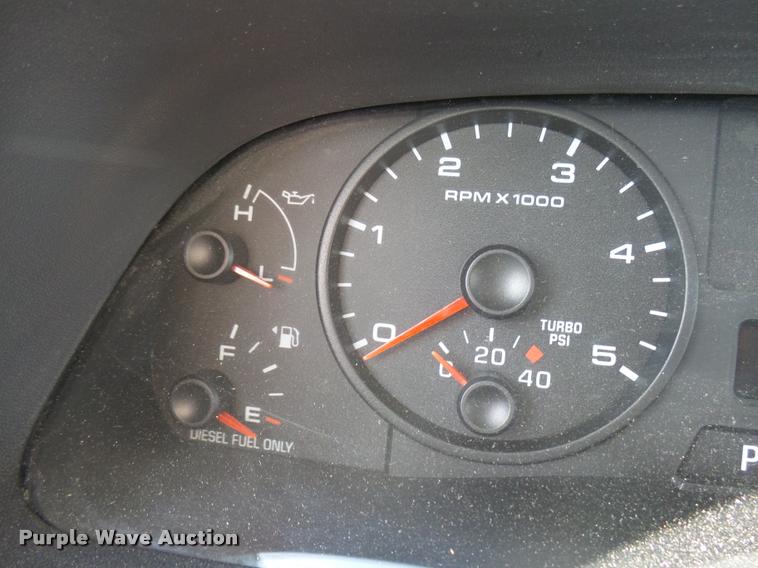 image for item DB2451 2005 Ford F550 Crew Cab truck cab and chassis