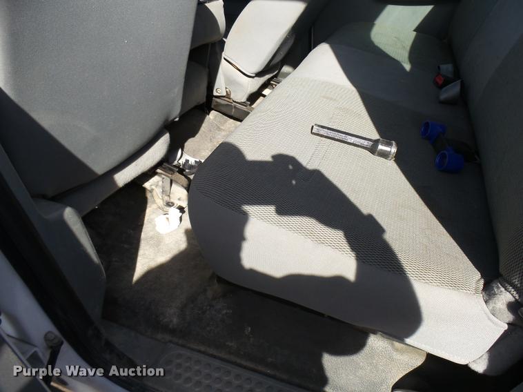 image for item DB2451 2005 Ford F550 Crew Cab truck cab and chassis