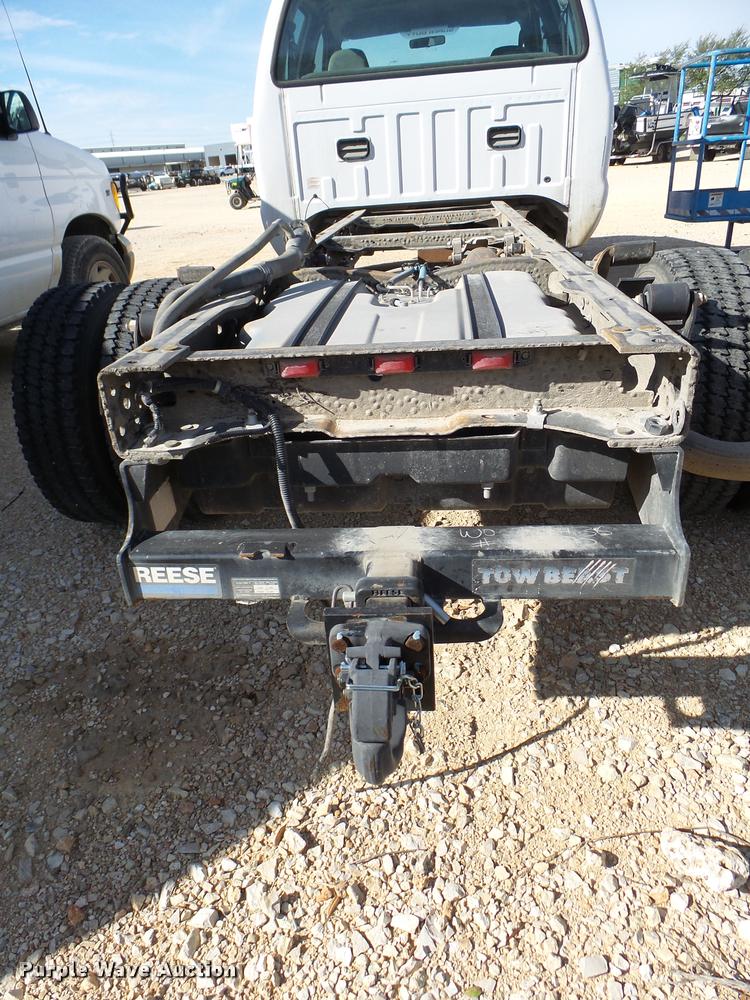 image for item DB2451 2005 Ford F550 Crew Cab truck cab and chassis