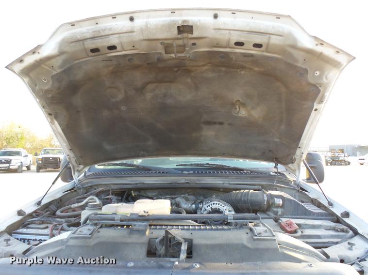 image for item DB2452 2000 Ford F550 Super Duty utility truck