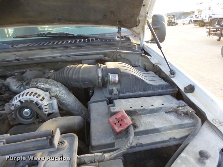 image for item DB2452 2000 Ford F550 Super Duty utility truck