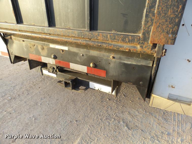 image for item DB2452 2000 Ford F550 Super Duty utility truck