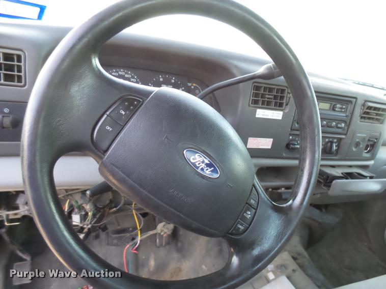 image for item DB2453 2004 Ford F350 Super Duty SuperCab pickup truck cab and chassis