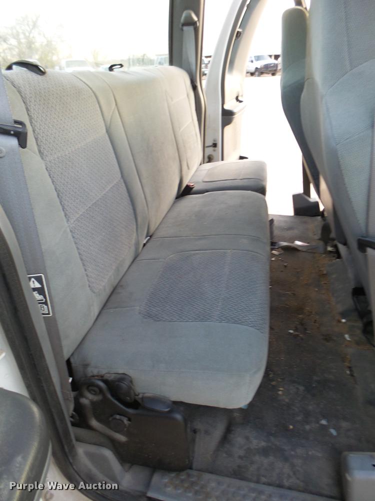 image for item DB2453 2004 Ford F350 Super Duty SuperCab pickup truck cab and chassis