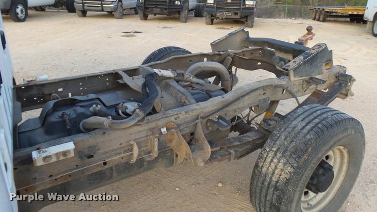 image for item DB2453 2004 Ford F350 Super Duty SuperCab pickup truck cab and chassis