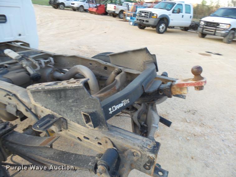 image for item DB2453 2004 Ford F350 Super Duty SuperCab pickup truck cab and chassis