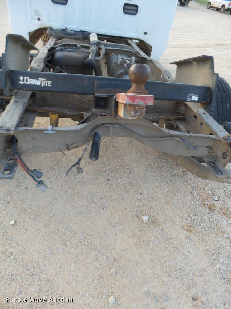 image for item DB2453 2004 Ford F350 Super Duty SuperCab pickup truck cab and chassis