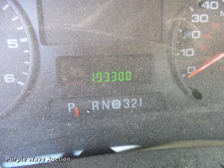 image for item DB2458 2007 Ford F250 Super Duty Crew Cab flatbed pickup truck