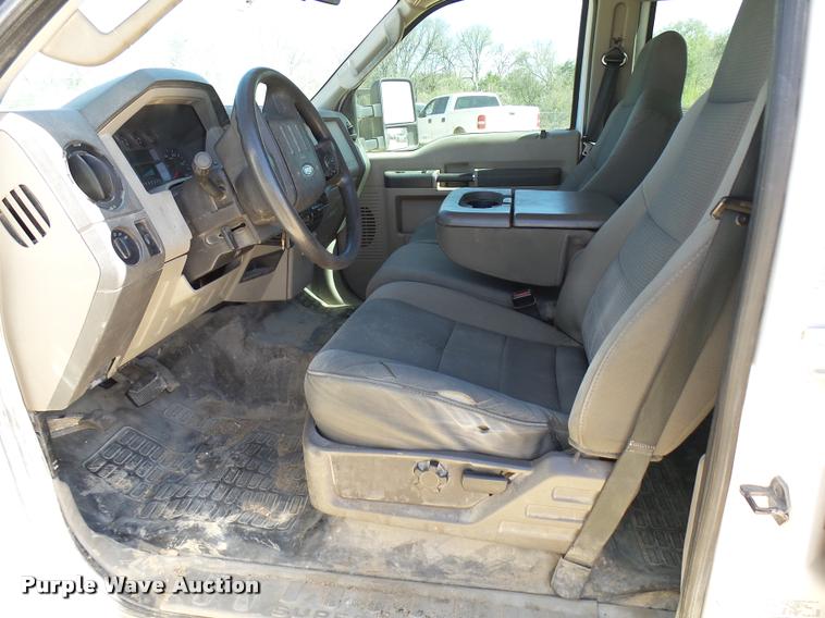image for item DB2459 2009 Ford F550 Crew Cab utility truck