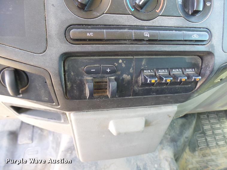 image for item DB2459 2009 Ford F550 Crew Cab utility truck