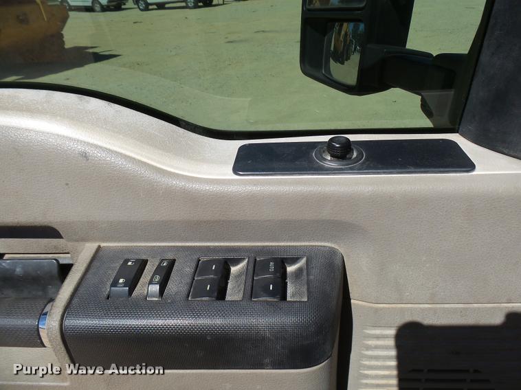 image for item DB2459 2009 Ford F550 Crew Cab utility truck