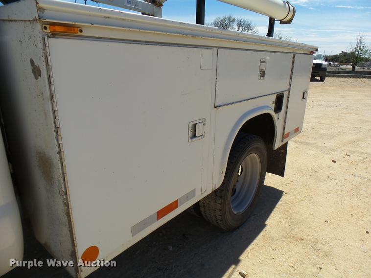 image for item DB2459 2009 Ford F550 Crew Cab utility truck