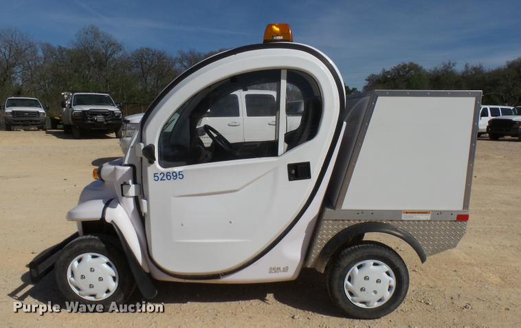 image for item DB2462 2015 Polaris GEM electric car