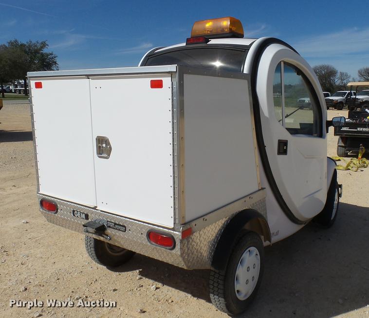 image for item DB2462 2015 Polaris GEM electric car