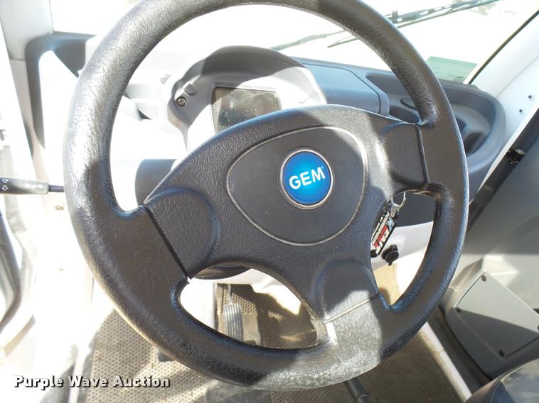 image for item DB2462 2015 Polaris GEM electric car