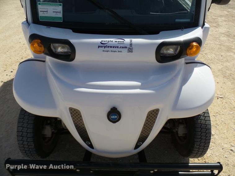 image for item DB2462 2015 Polaris GEM electric car