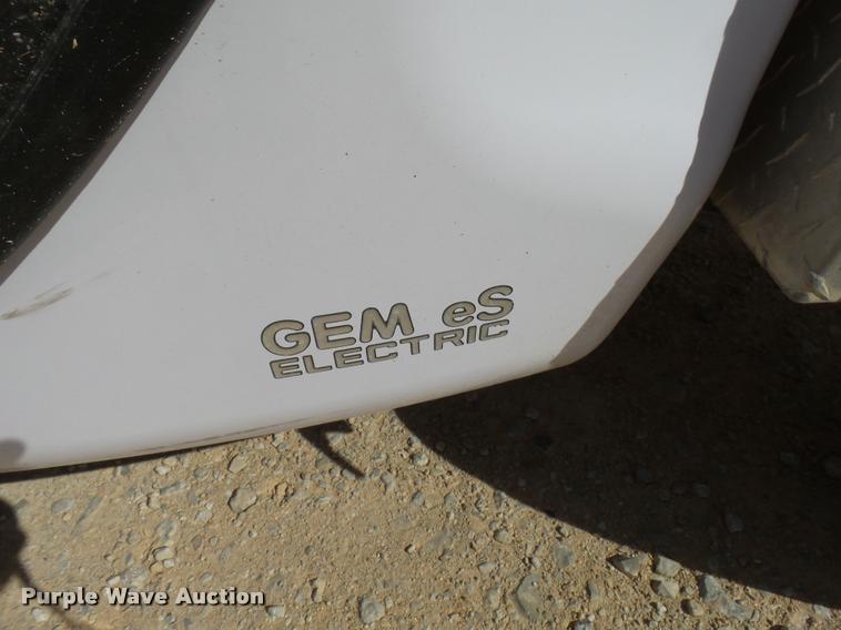 image for item DB2462 2015 Polaris GEM electric car