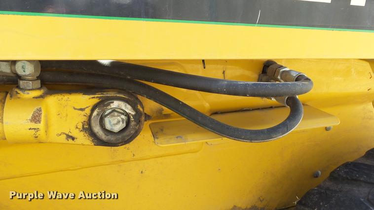 image for item DB3800 1999 John Deere 250 skid steer