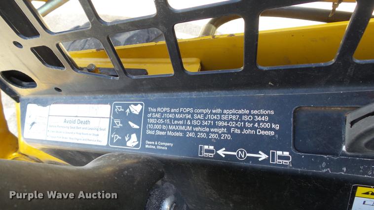 image for item DB3800 1999 John Deere 250 skid steer