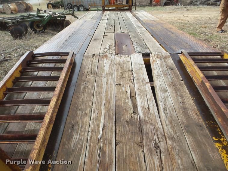 image for item DB5000 1991 Hillsboro equipment trailer