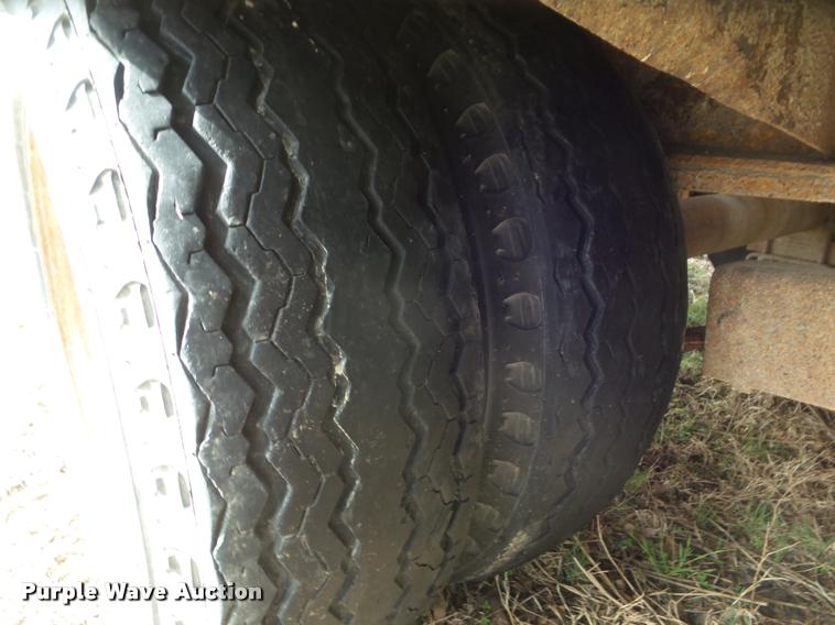 image for item DB5000 1991 Hillsboro equipment trailer