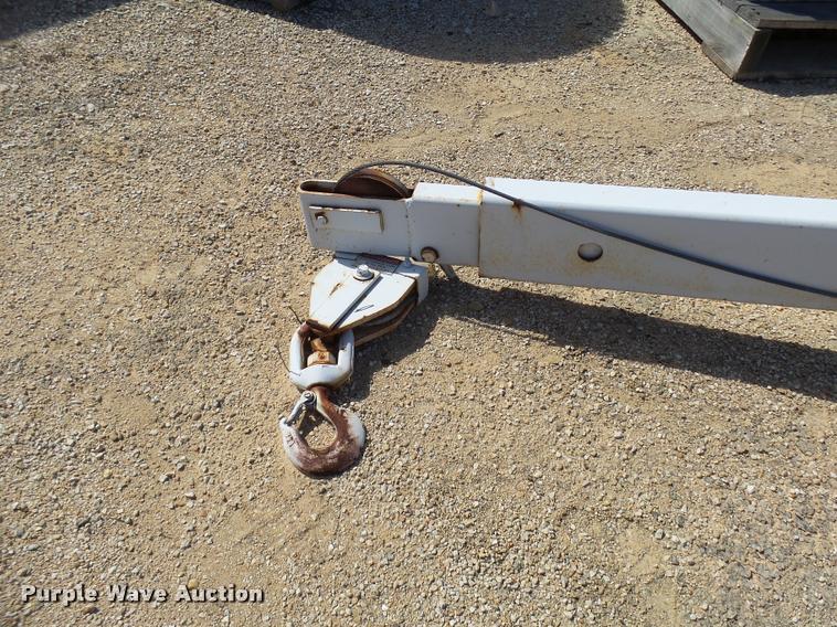 image for item DB9621 RKI truck bed crane