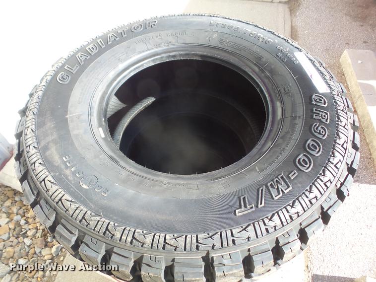 image for item DC9066 (4) Gladiator QR900-M/T LT265/75R16 tires