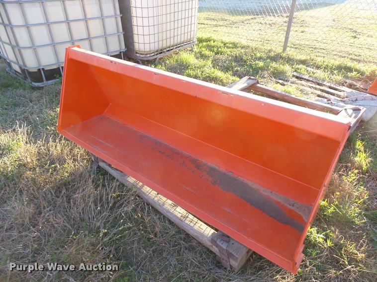 image for item DG9697 Kubota L2243 bucket