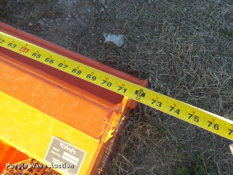 image for item DG9699 Kubota L2276 bucket