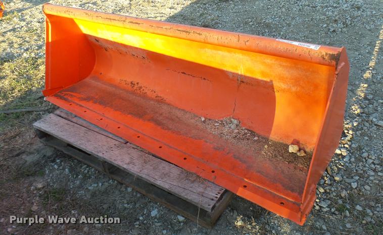 image for item DG9700 KUbota L2293 bucket