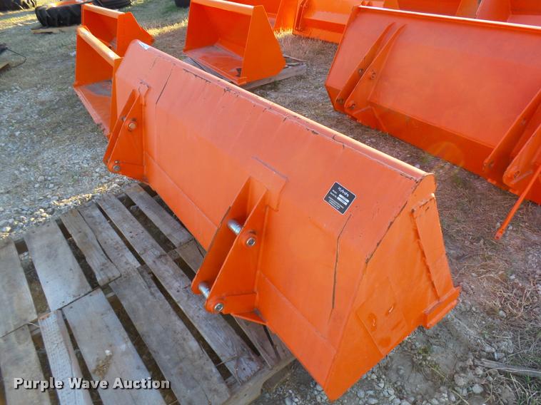 image for item DG9700 KUbota L2293 bucket