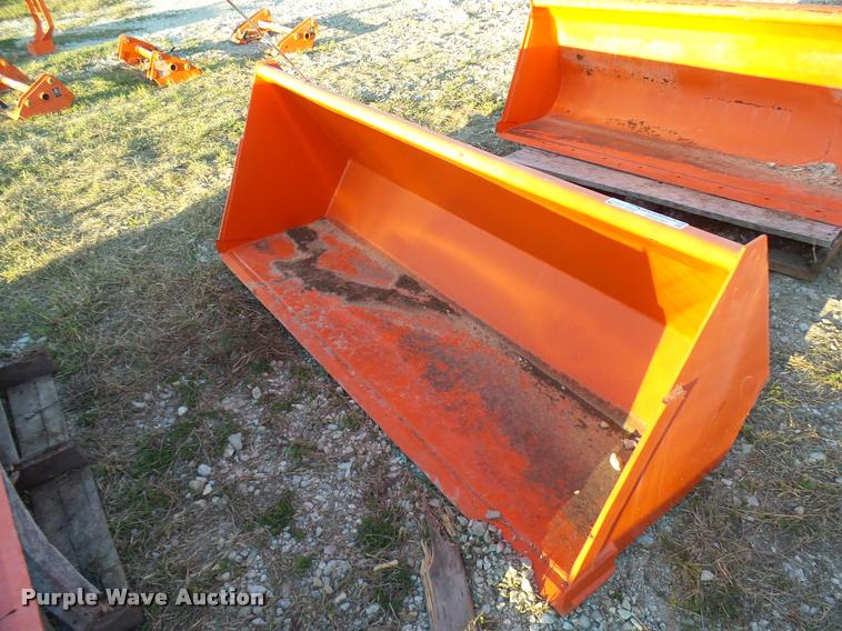 image for item DG9701 Kubota M1282 bucket