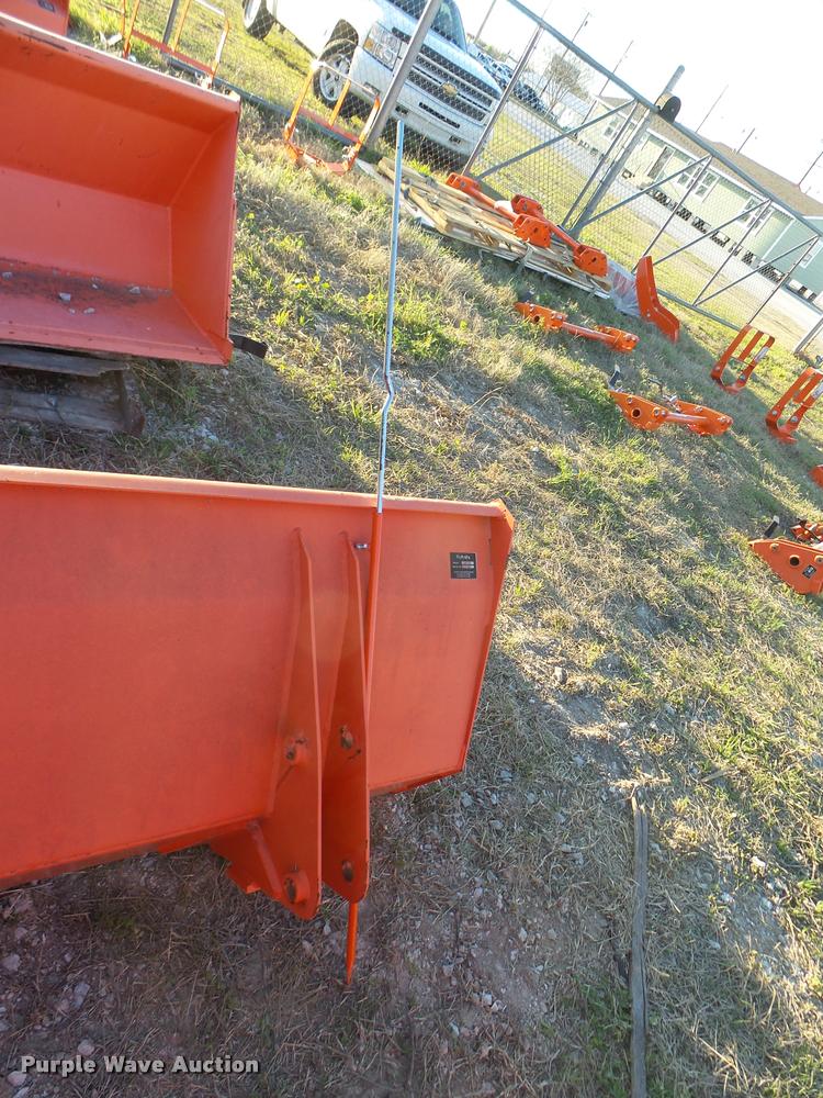 image for item DG9701 Kubota M1282 bucket